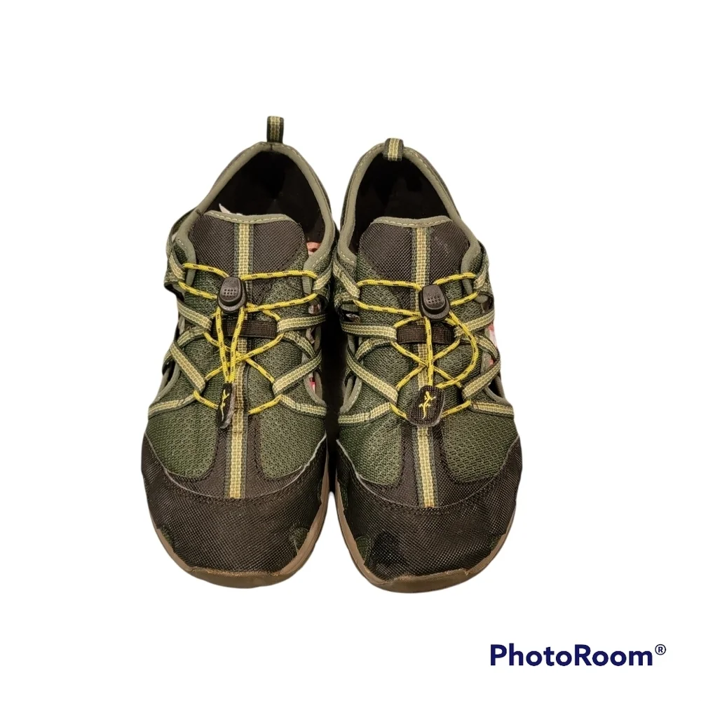 Chaco‎ Outcross Water Shoes Size 5
